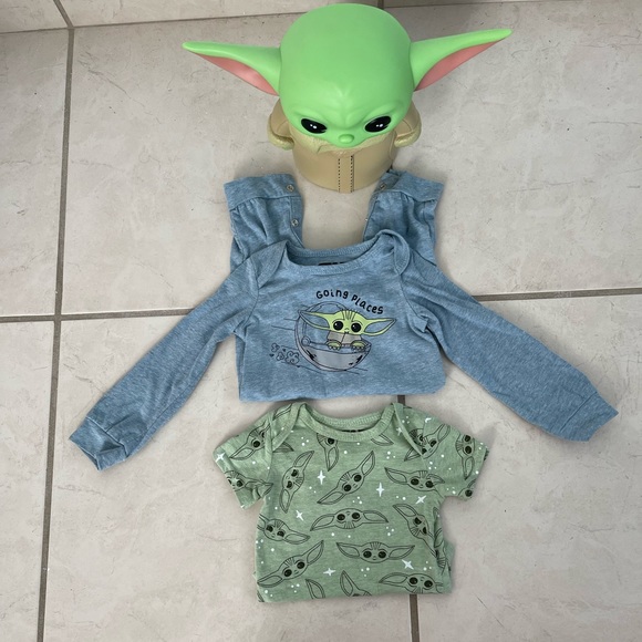 Two baby yoda outfits 3-6M - Picture 2 of 4